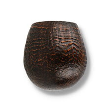 Close-up of Talamona Sabbiato S apple bowl showing deep sandblast grain texture