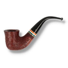 Peterson 2026 St Patrick’s Day Sandblast 05 bent Dublin briar pipe with tricolour accent band
