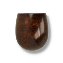 Close up of polished briar bowl on Peterson 1323 pipe showing detailed grain pattern
