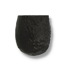 Front view of Peterson 1525 pipe bowl highlighting sandblasted grain texture