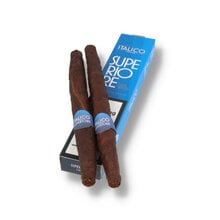 A single pack of Italico Superiore with the 2 cigars laid on top