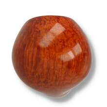 Close-up of the rounded bowl on the Nørding Royal Flush Joker unfiltered briar pipe highlighting natural grain patterns.