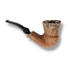 Erik Nording Signature Black Grain Freehand Briar Pipe 195 displayed with presentation pouch, showcasing its natural plateau rim and warm contrast finish.
