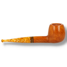 Close-up of the Savinelli Miele 207 Apple bowl showing the smooth golden briar grain and rounded chamber.