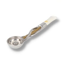 A straight falcon stem with unique twisted design in chrome and gold with an ivory coloured mouthpiece